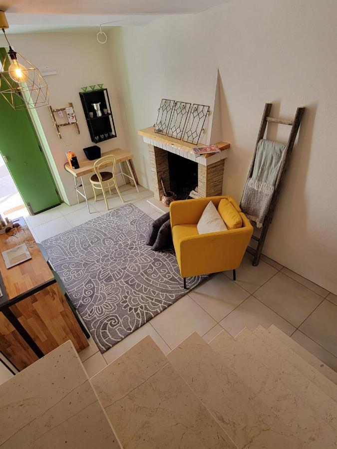 Ancient Stone 'Casa Rosa'- Sea And Mountain View Tranquil Borgo Villa Tavenna ภายนอก รูปภาพ